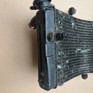 Suzuki 600 gsxr srad radiateur d eau d'origine avec ventilateur