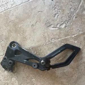 Cale pied et platine conducteur gauche KTM RC  125