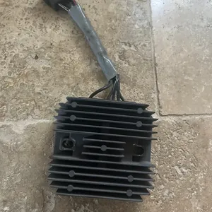 regulateur tension GSXR 600 SRAD  années 1997/2000