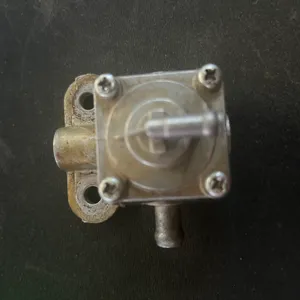 Robinet essence SUZUKI GSXR 600 SRAD de 1996 / 2000