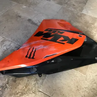 carenage flanc avant Droit, KTM RC 125/200/390