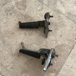 850 tdm paire de cales pieds Avant avec platine 4tx 2001