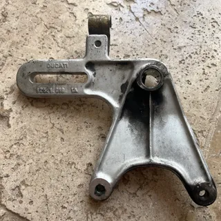 Support d’étrier de frein arrière Ducati monster 600 750 900