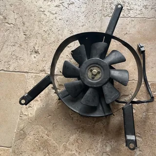 Suzuki 750 gsxr w Ventilateur radiateur eau d'origine 1992 -1995