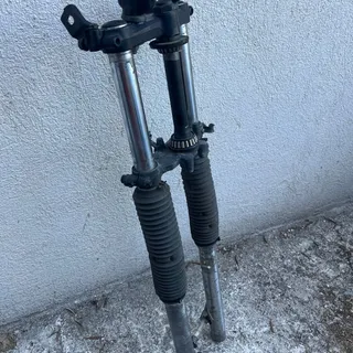 125 DR  - SE fourche complete  Suzuki 1999