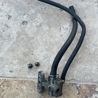 Robinet essence SUZUKI GSXR 600 SRAD de 1996 / 2000