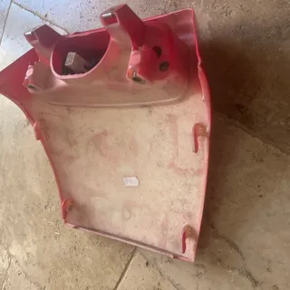 Carénage arrière centrale avec feu stop PIAGGIO X9 125 - 2003