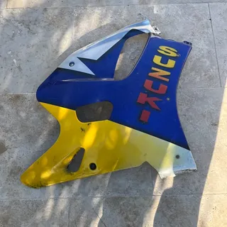 GSXR 750 w  Carenage flancs  avant droit  suzuki