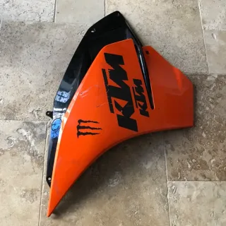 carenage flanc avant gauche , KTM RC 125/200/390