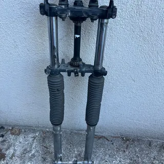 125 DR  - SE fourche complete  Suzuki 1999