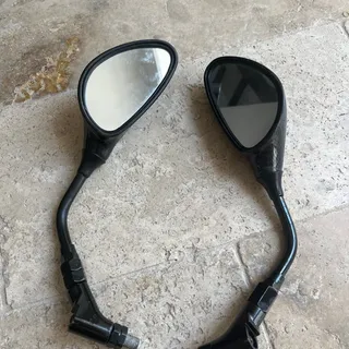 Paire Rétroviseur carbone etait monté sur tdr 125