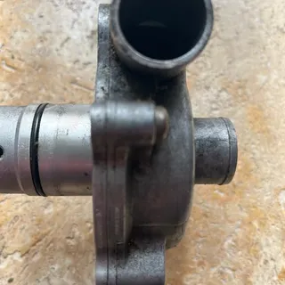 SUZUKI GSXR 750 W 1992-1993 POMPE A EAU- OCCASION