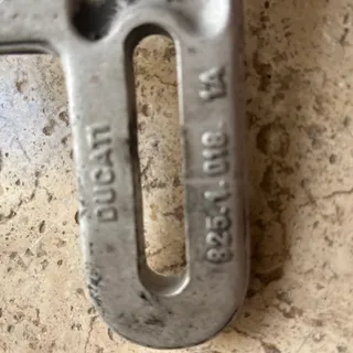 Support d’étrier de frein arrière Ducati monster 600 750 900