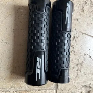 Poignées  KTM RC  tout modéle neuf