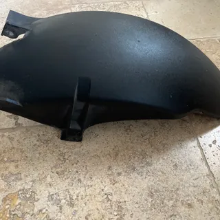 garde boue Arriere piaggio 125 X9 origine 2003