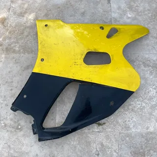 GSXR 750 w  Carenage flanc  avant droit  suzuki