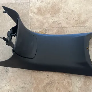 carénage centrale avec trappe essence origine PIAGGIO 125 X9