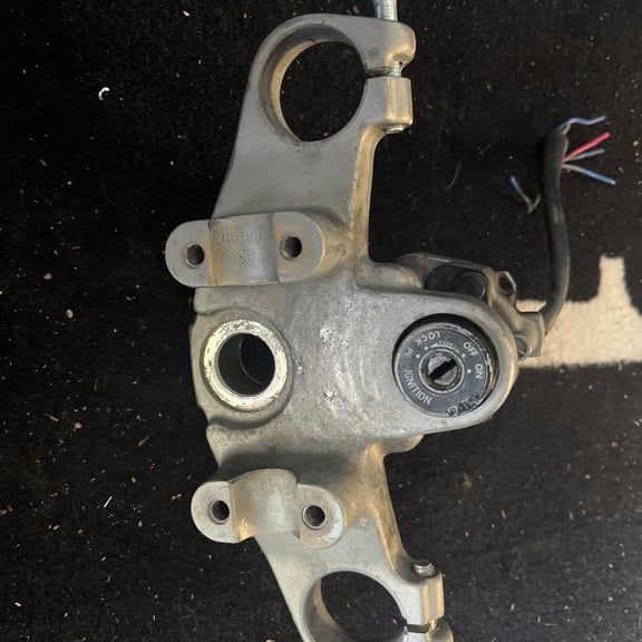 Yamaha 125 TDR Té de fourche supérieur YAMAHA 125 TDR 4FU et 5AE