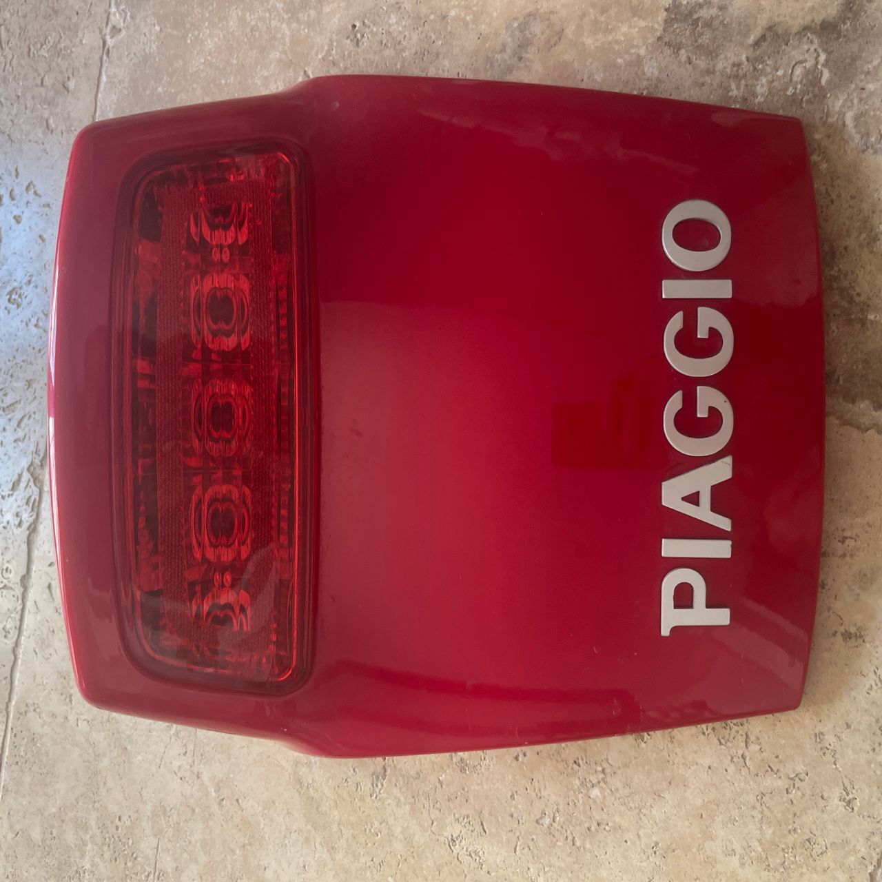 Carénage arrière centrale avec feu stop PIAGGIO X9 125 - 2003