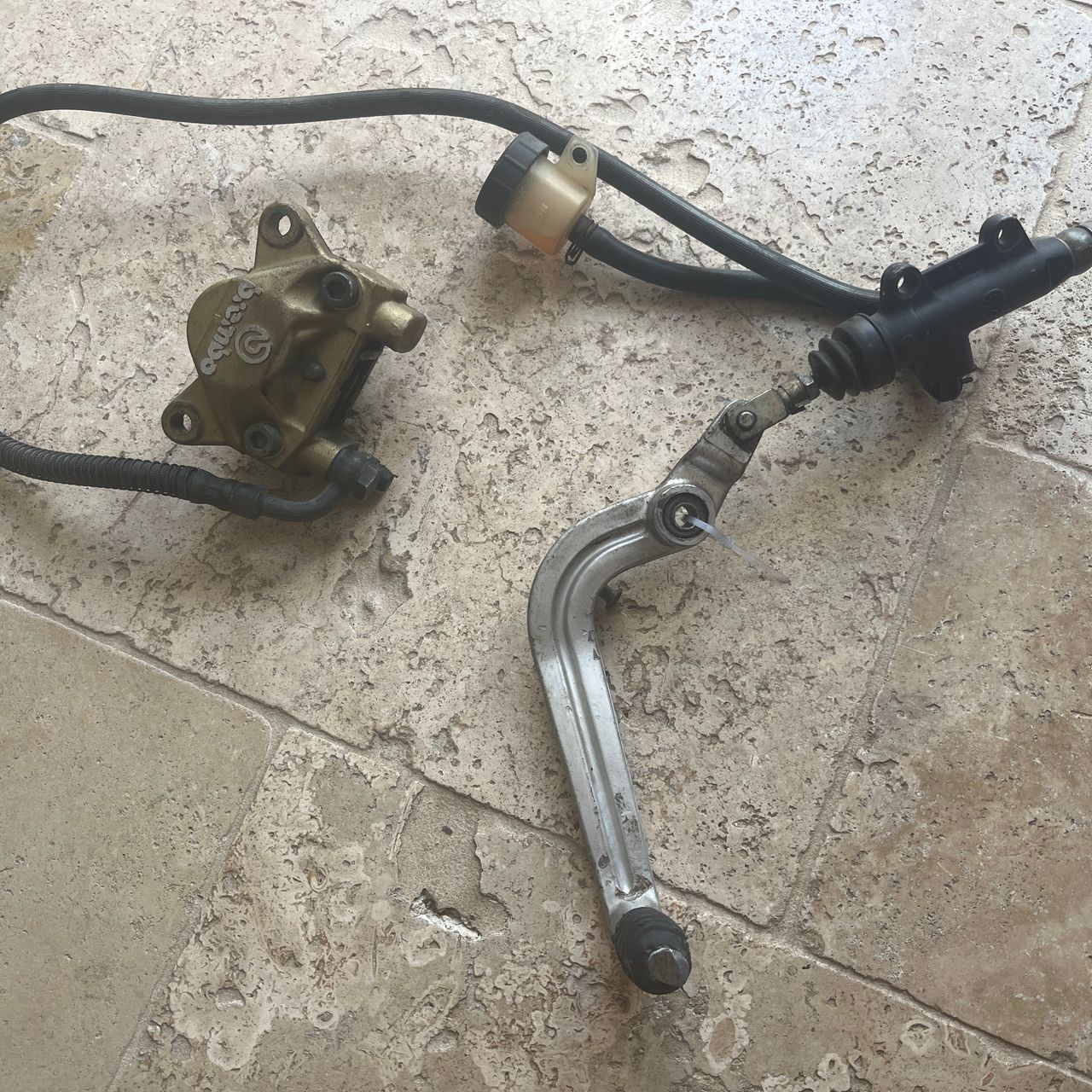 Ducati MONSTER maitre cylindre etrier frein Arriere brembo