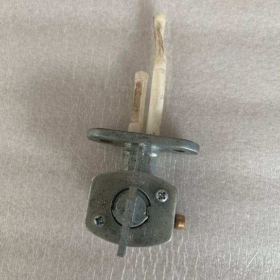 125 tw Robinet d’essence - yamaha