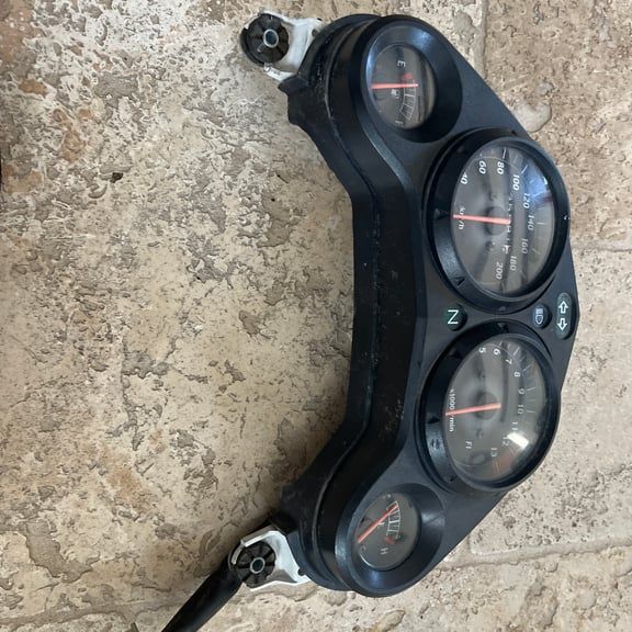 Honda 125 cbr compteur tableau de bord 2008