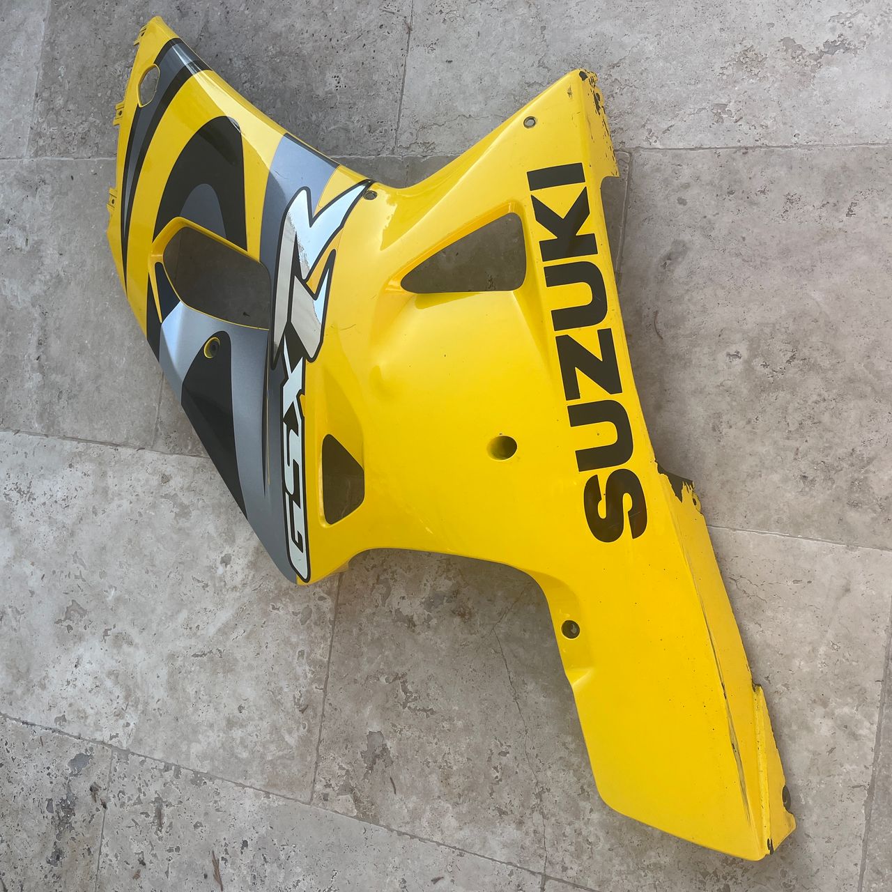 Flanc avant droit carenage SUZUKI 750 GSXR 2000- 01- 02-03