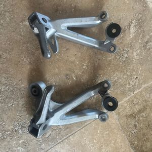 Suzuki Gsxr SRAD cales pieds arrière gauche et droit