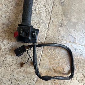 Gsxr srad commodo droit + poignee accélérateur suzuki