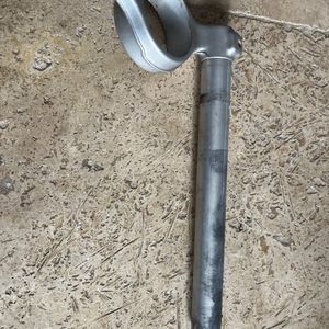 Demi guidon droit SUZUKI 750 GSXR de 2000 à 2003.