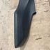 125 Burgman carenage sous marche pied droit  suzuki  2002 - 2006